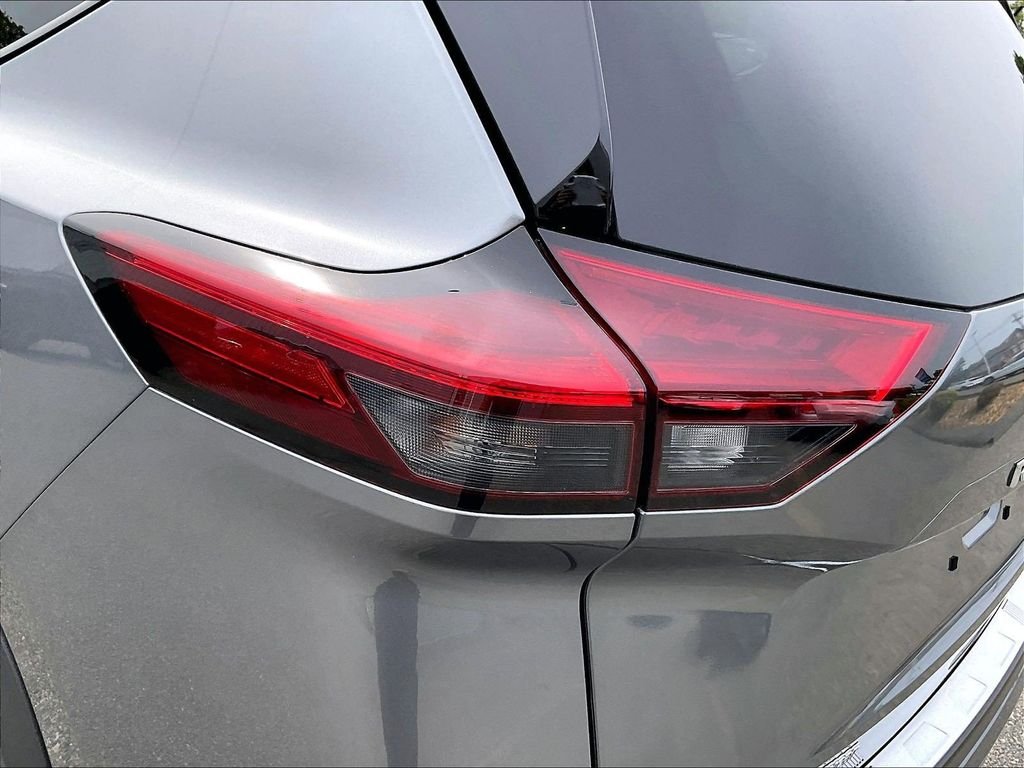Used 2023 Gray Nissan SL image 34
