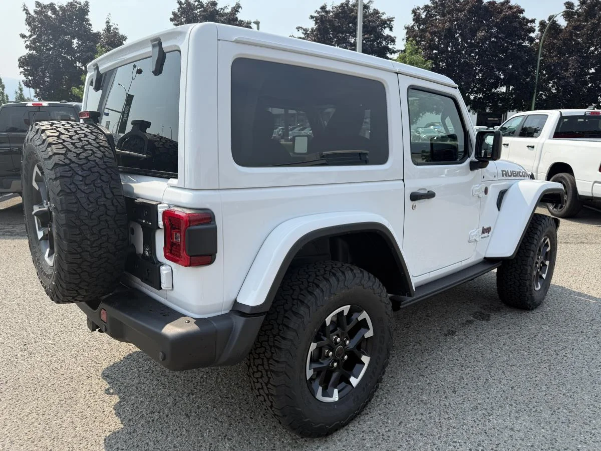 New 2026 White Jeep Rubicon X image 7