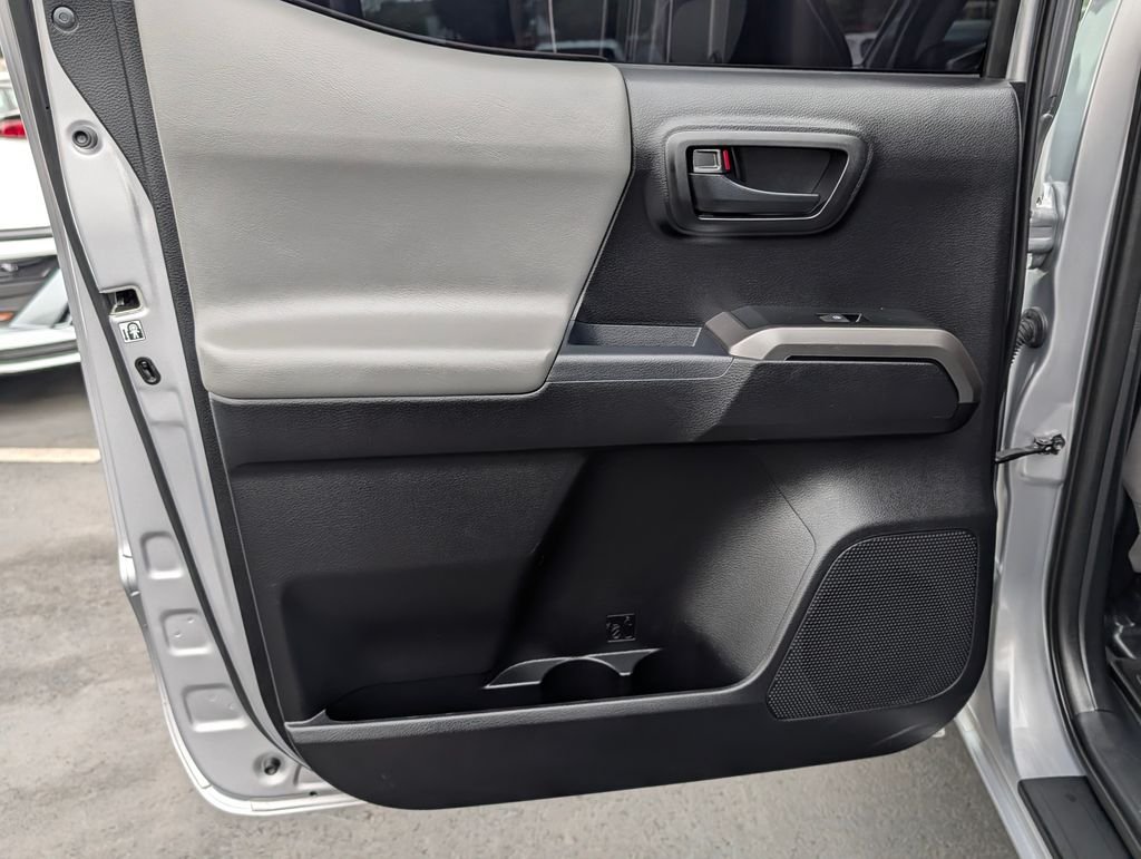 2019 Toyota Tacoma SR5 - Photo 13