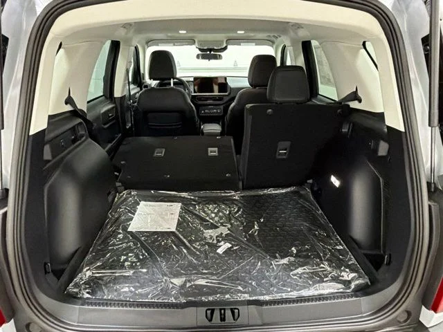 New 2026 Space White Metallic Ford Big Bend® image 34