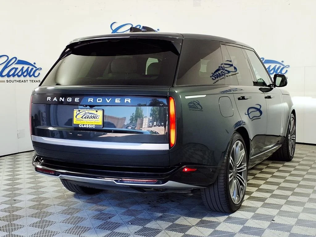 Used 2024 Green Land Rover Autobiography image 6