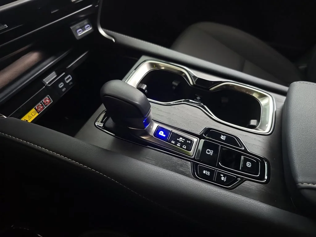 Used 2025 Black Lexus 350h Premium image 25