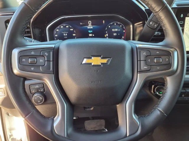 Used 2026 Summit White Chevrolet LT image 25