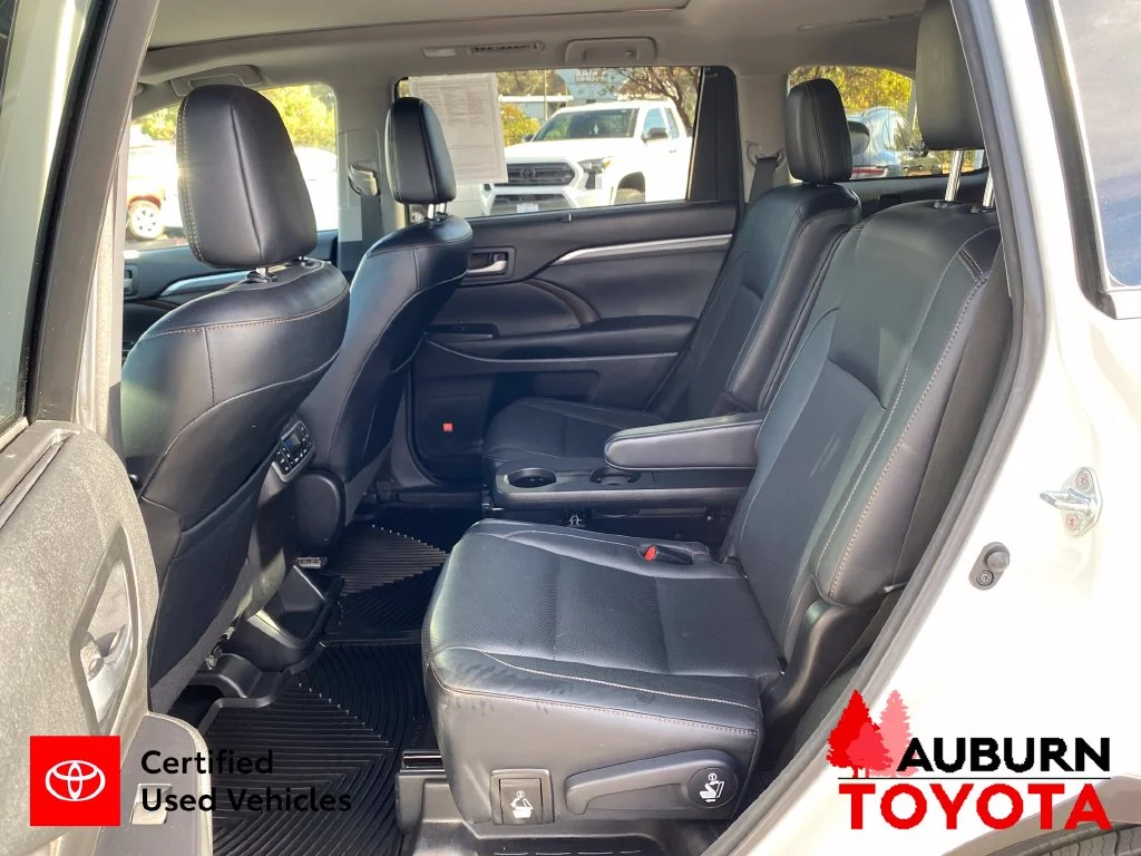 Certified Used 2017 Blizzard Pearl Toyota Limited Platinum image 19
