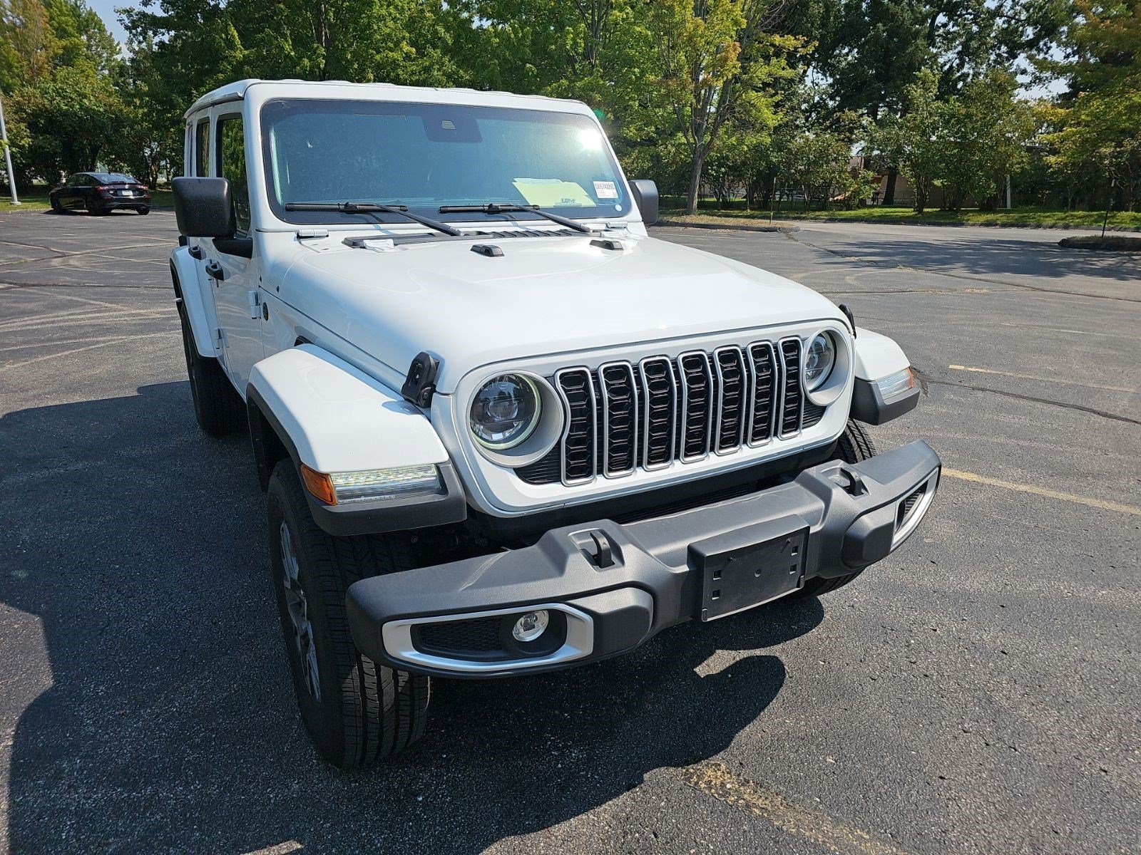 Certified Used 2025 Bright White Clearcoat Jeep Sahara image 7