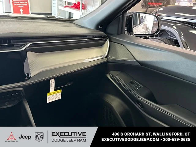 New 2026 Bright White Clear-Coat Exterior Paint Jeep Laredo image 21