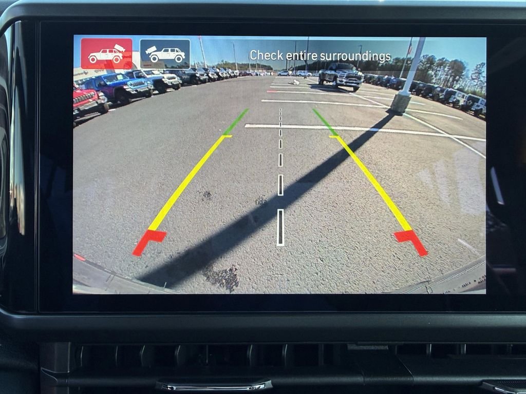 2025 Jeep Wrangler 4-Door Sahara - Photo 21