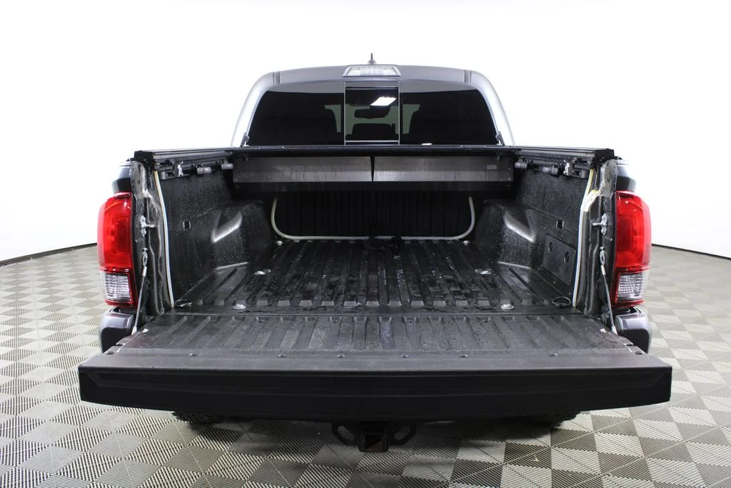 Used 2022 Gray Toyota SR5 image 7