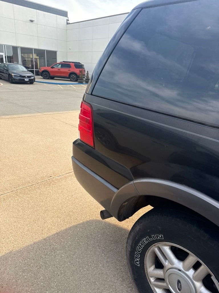 Used 2004 Black Ford XLT image 20