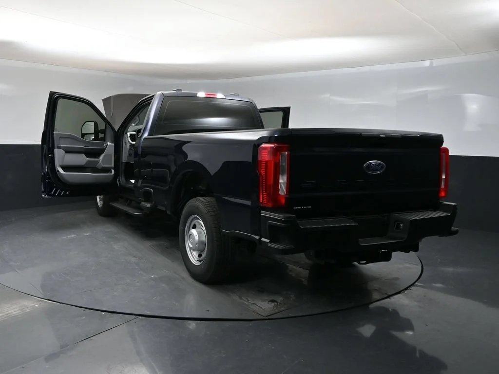 2025 Ford F-250 Super Duty XL - Photo 38