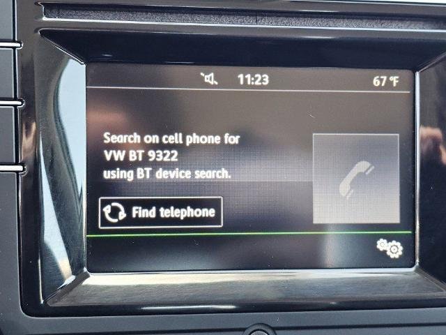 Used 2017 Pure White Volkswagen  image 9