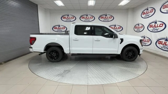 New 2026 Oxford White Ford XLT image 13