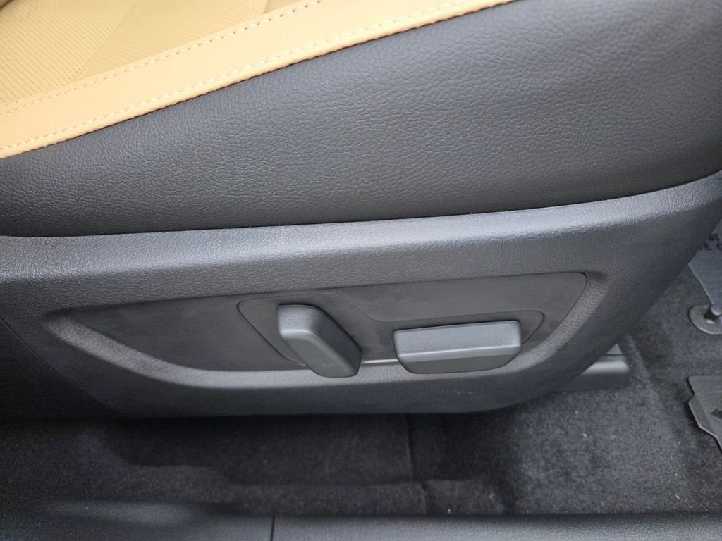 Certified Used 2026 White Mazda 2.5 S Premium image 17