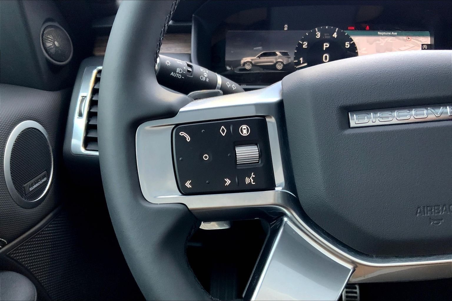 Certified Used 2025 Fuji White Land Rover Dynamic SE image 23