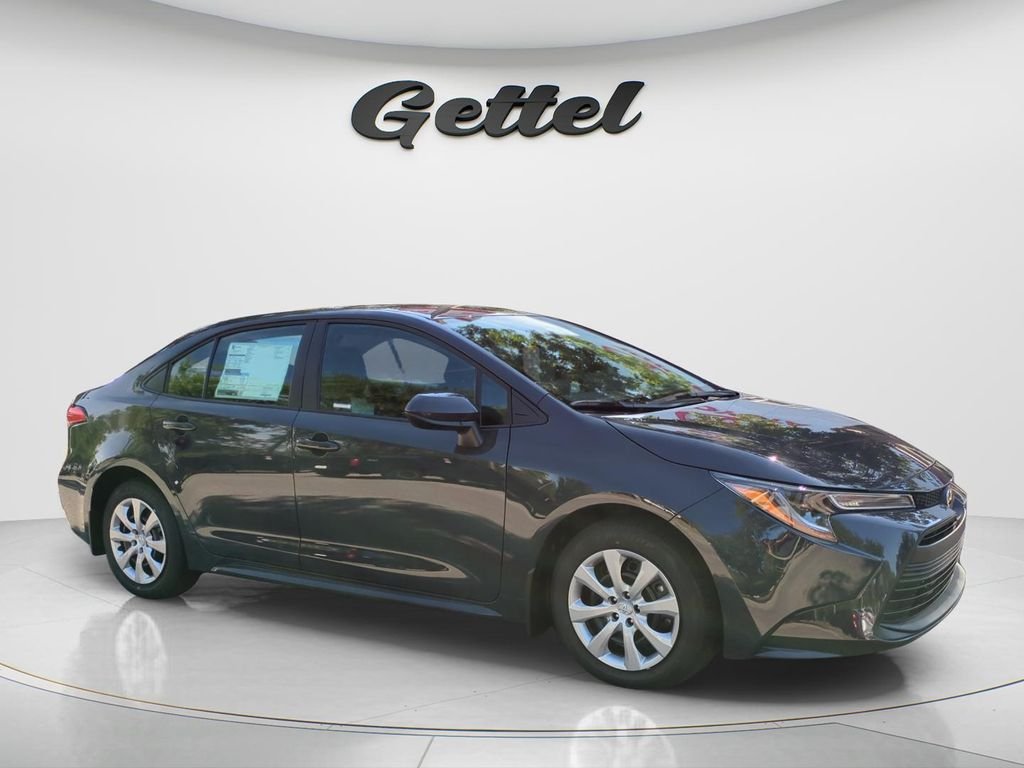 Used 2026  Toyota LE image 2