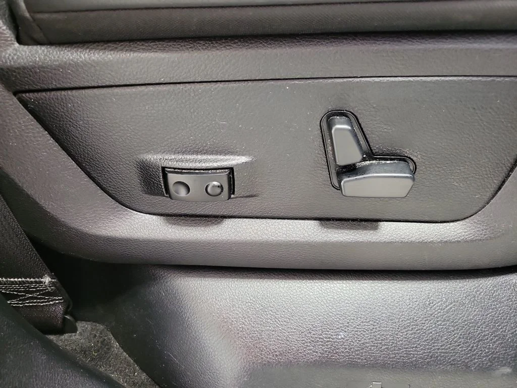 Used 2016 Gray Ram Laramie Longhorn image 25