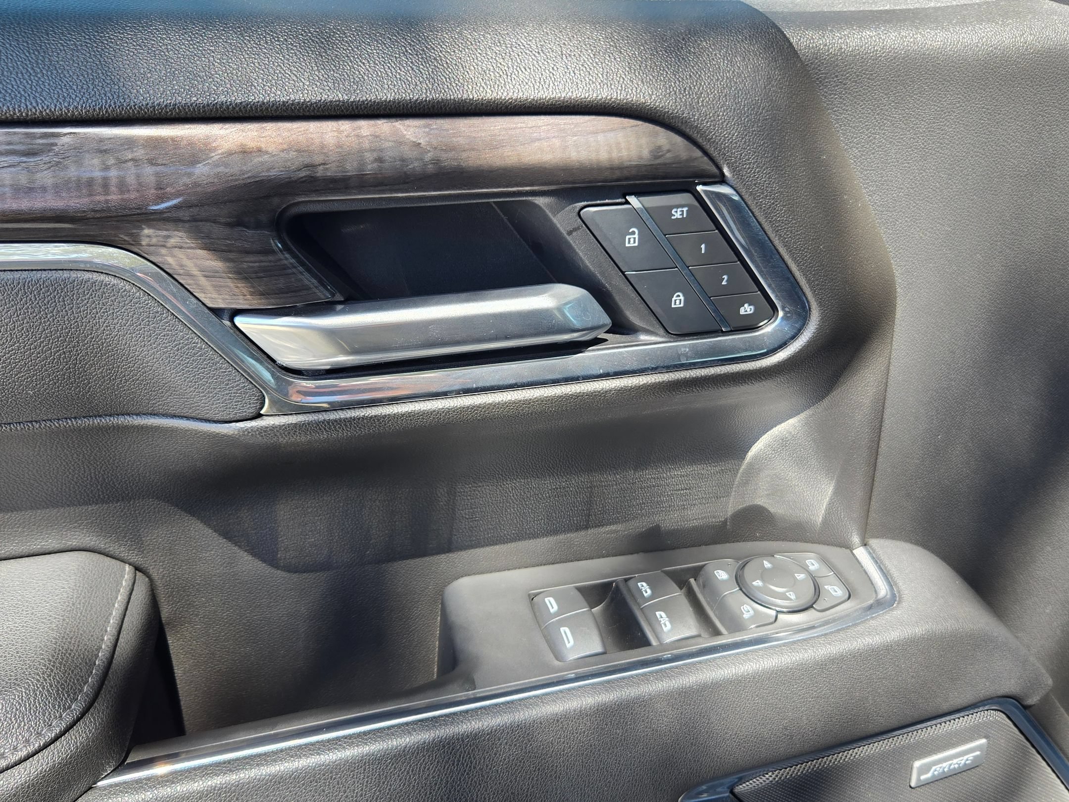 2025 Chevrolet Silverado 1500 LTZ - Photo 20