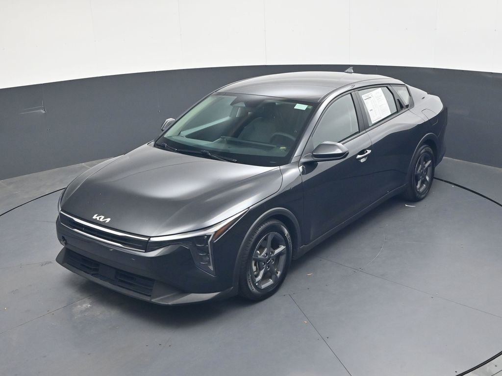 Used 2025 Gray Kia LXS image 31