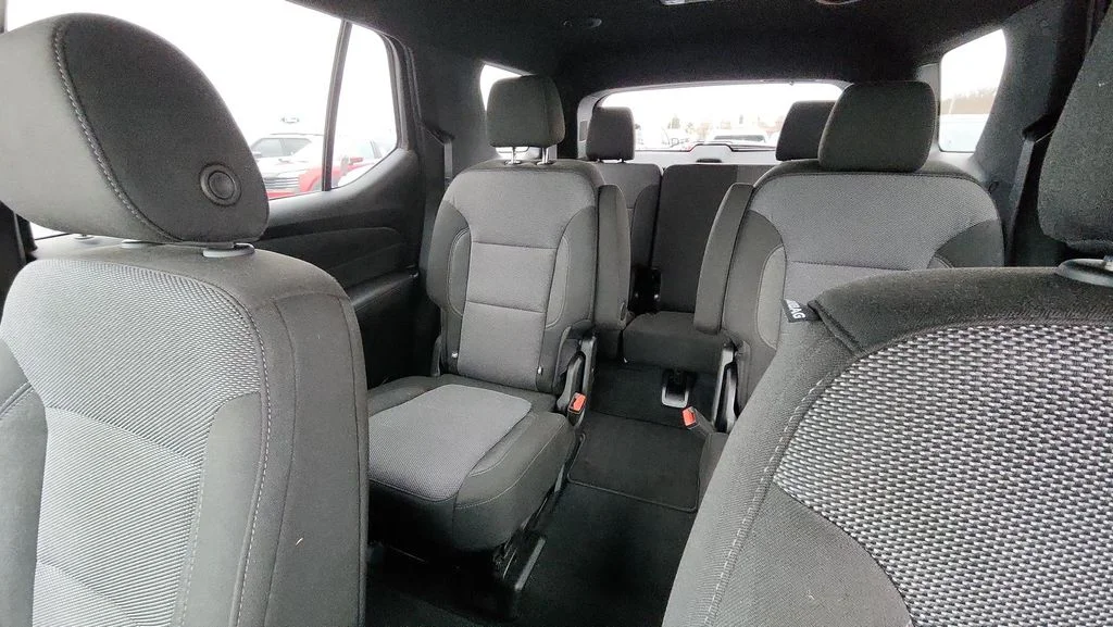 Used 2023 White Chevrolet LT image 26