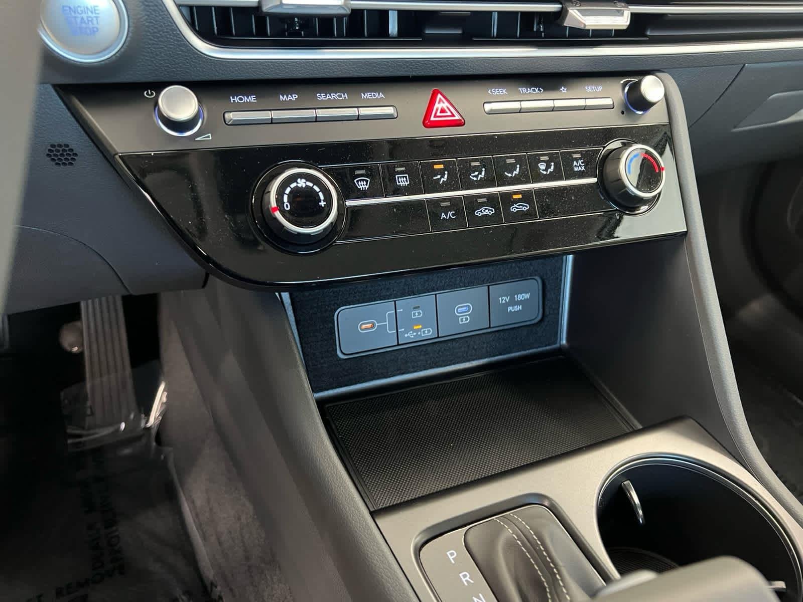 2025 Hyundai Sonata SE - Photo 22