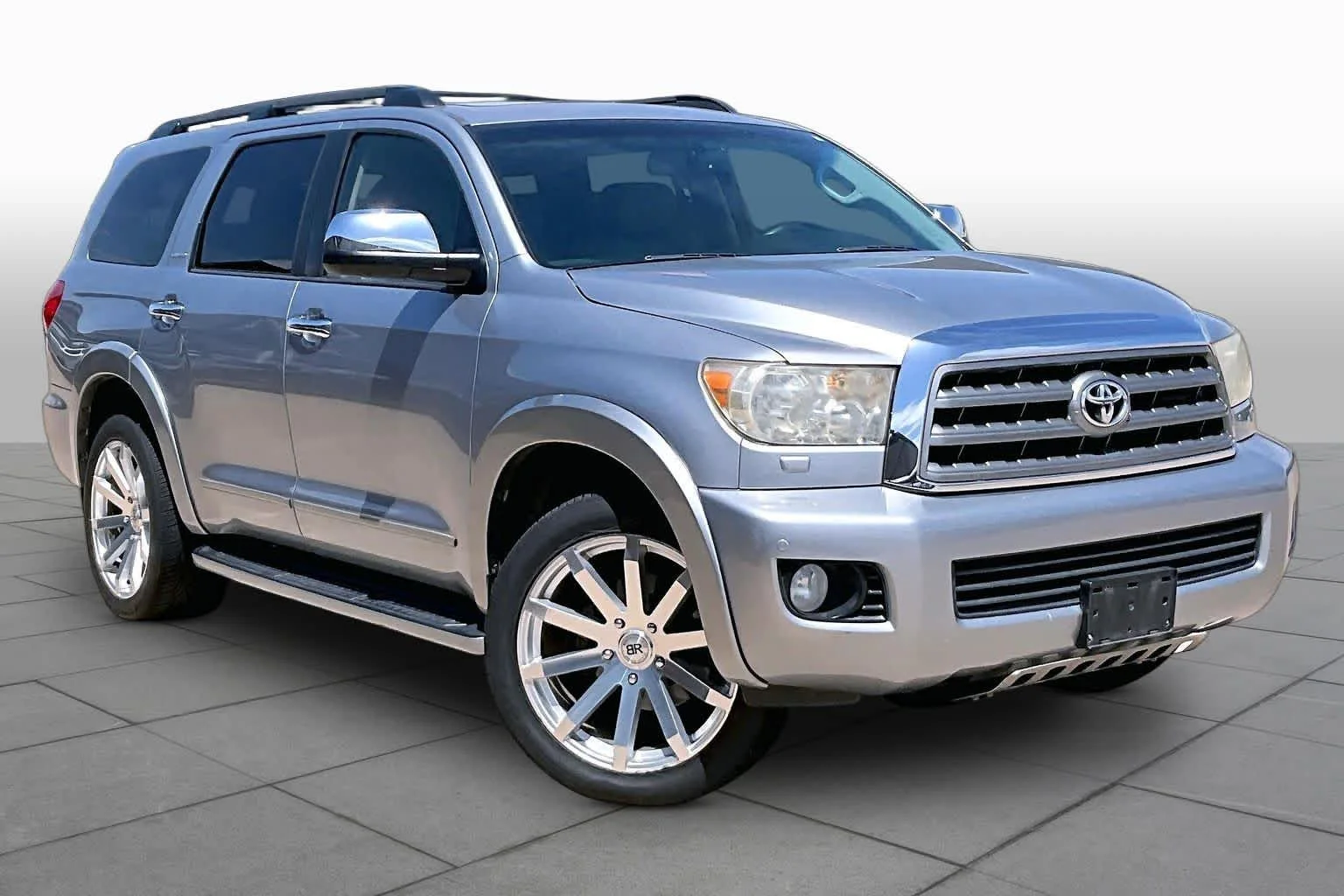 Used 2010 Silver Sky Metallic Toyota Ltd image 2