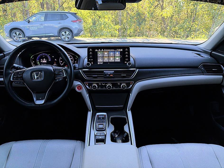 Used 2021 Platinum White Pearl Honda EX image 18