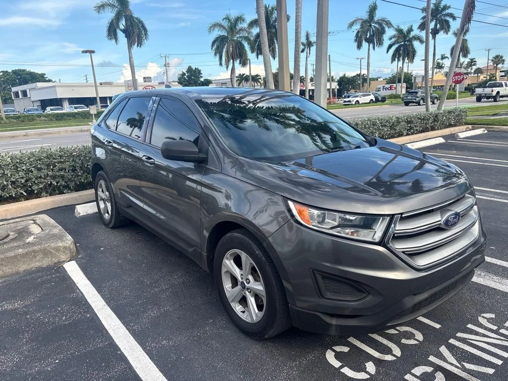 2016 Ford Edge SE FWD photo
