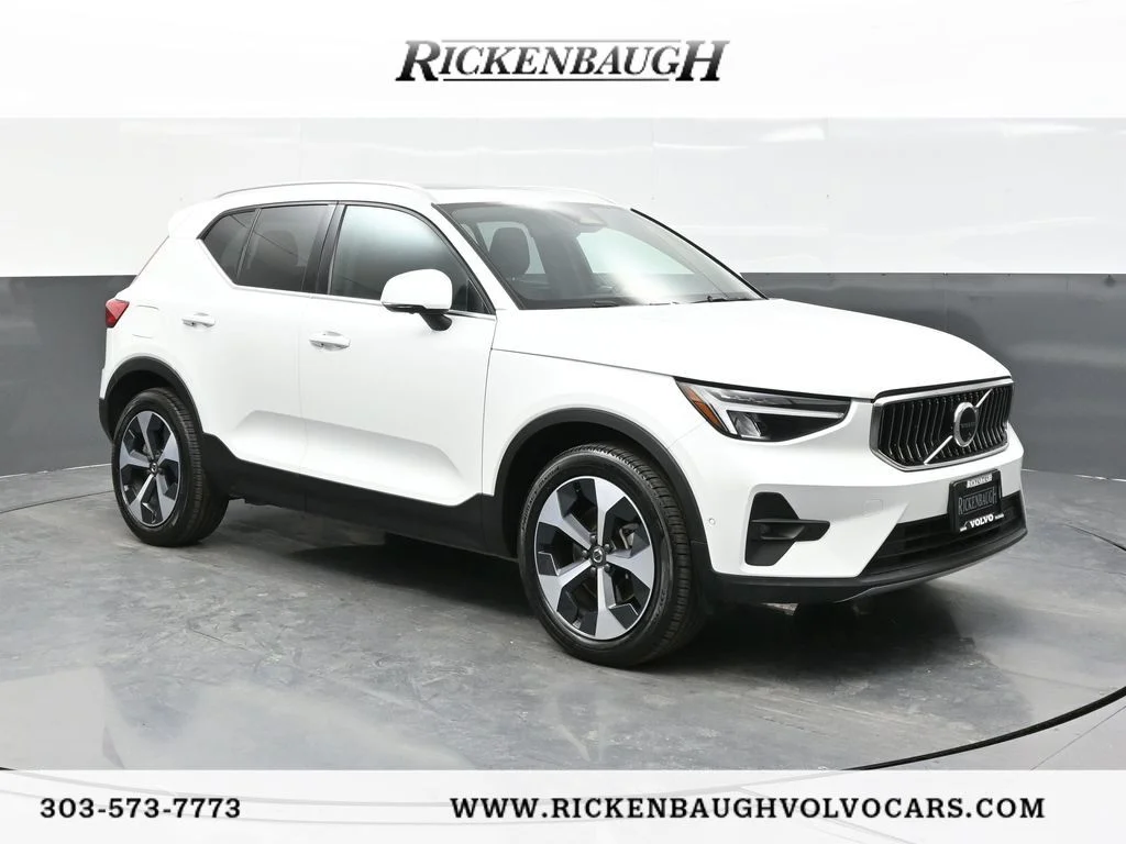 2025 Volvo XC40 B5 Plus Bright AWD's photo