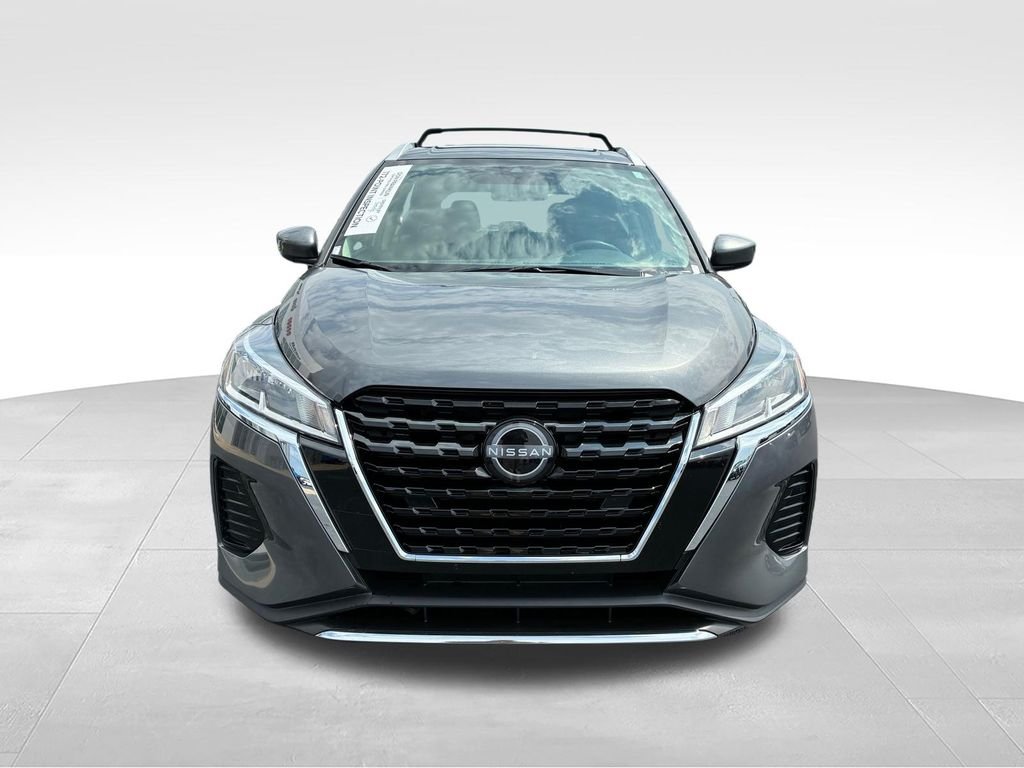 Used 2023 Gray Nissan SV image 6