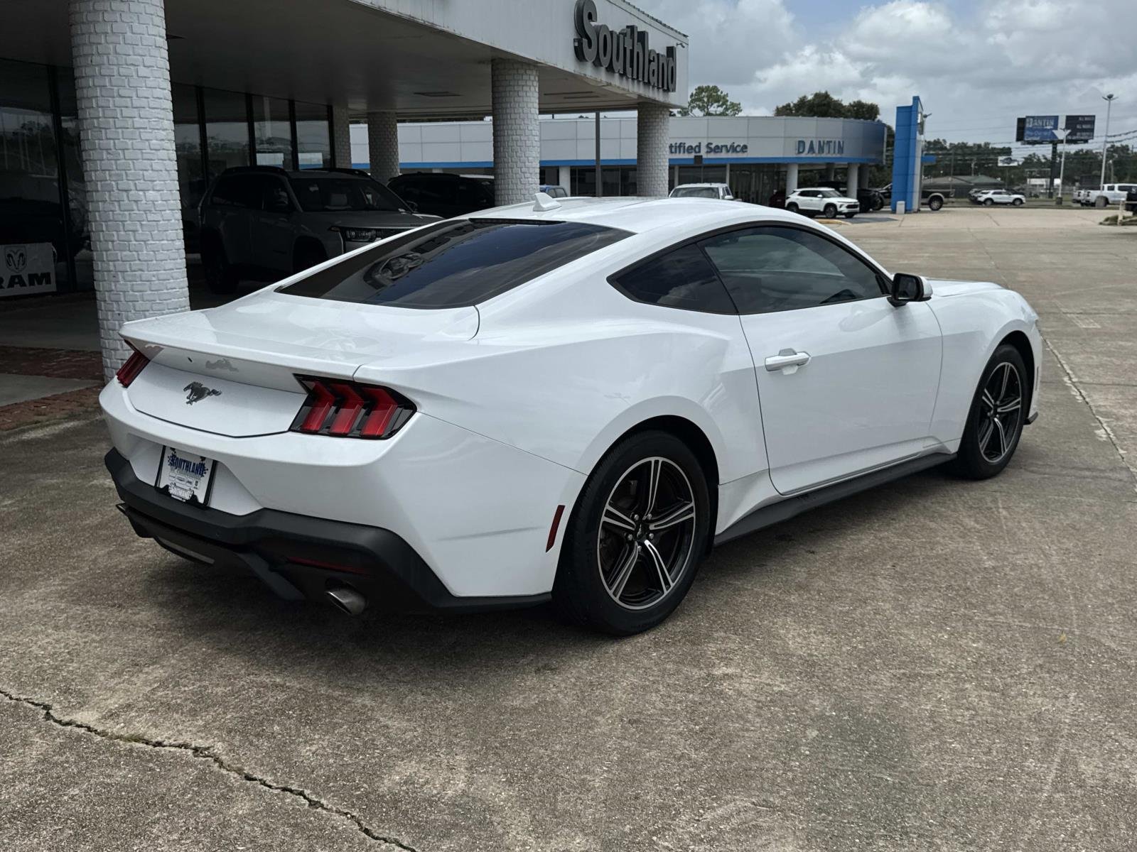 Used 2024 White Ford EcoBoost image 7