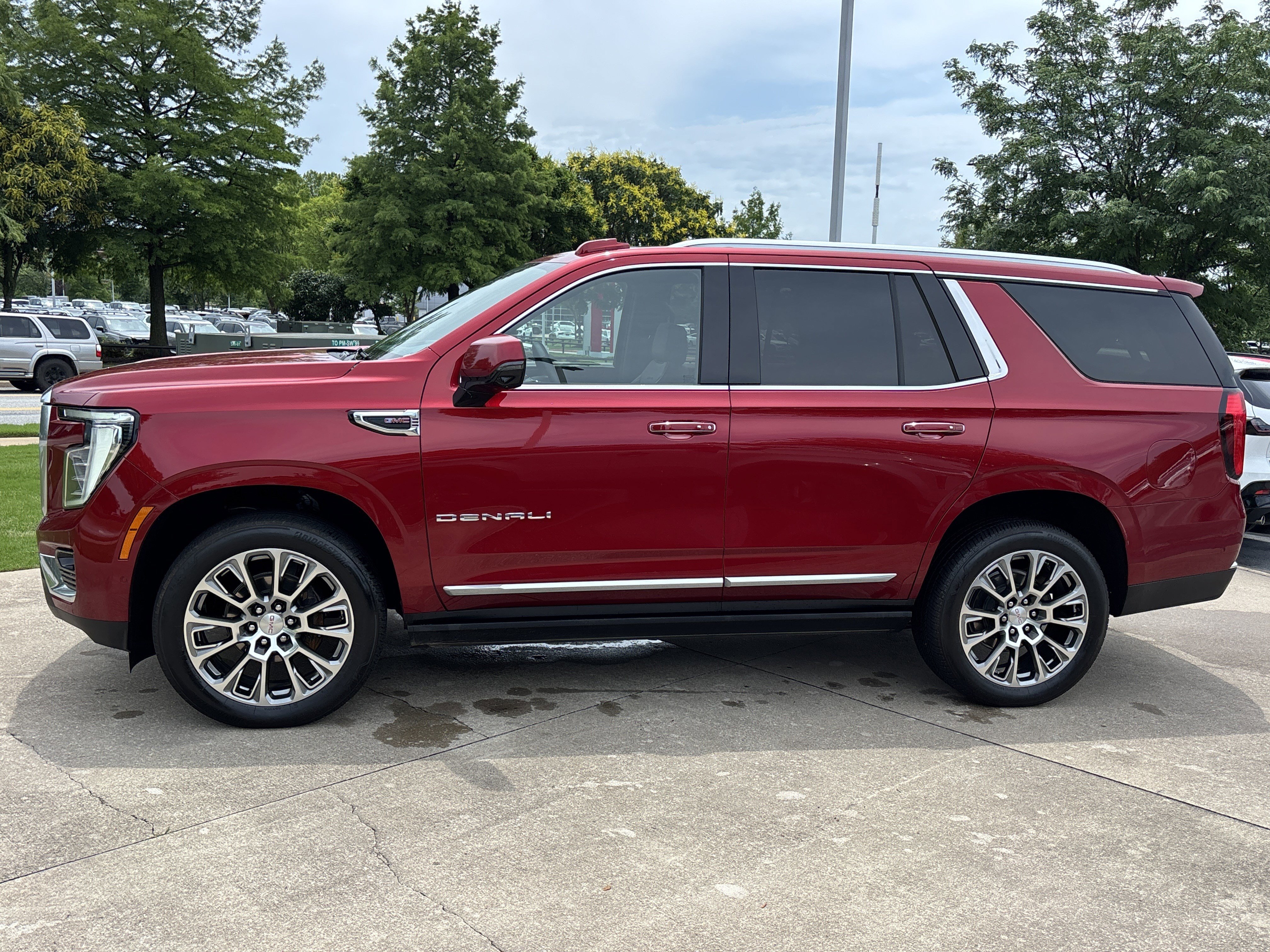 Used 2025 Volcanic Red Tintcoat GMC Denali 4WD image 10
