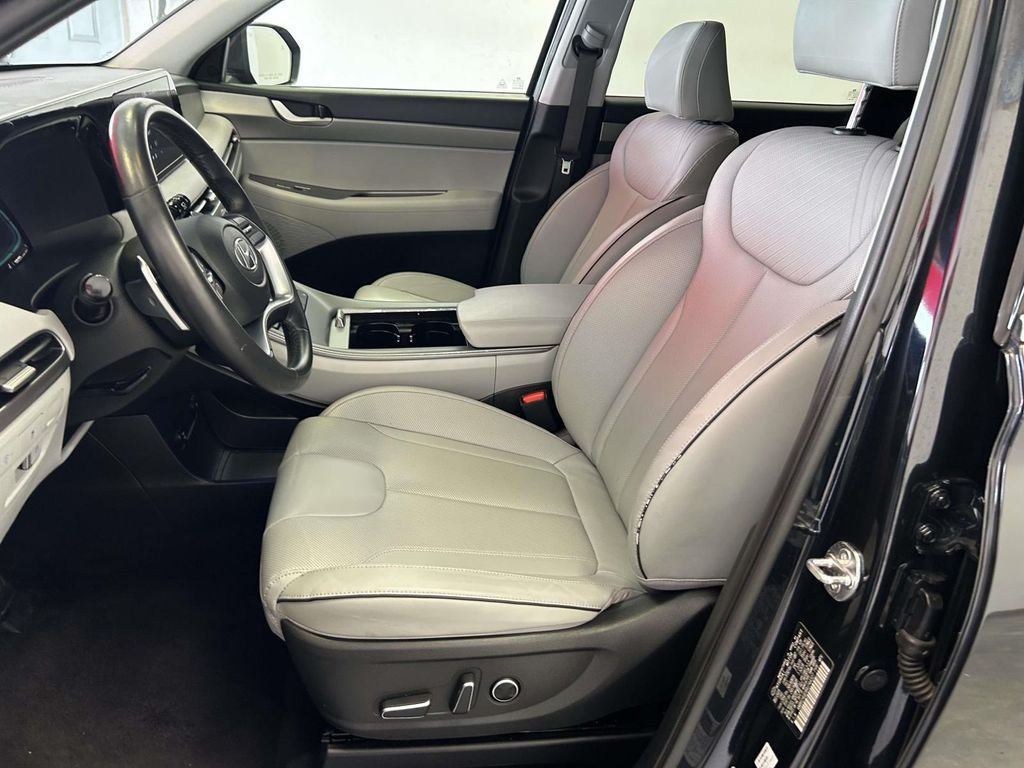 Used 2024 White Hyundai SEL image 14