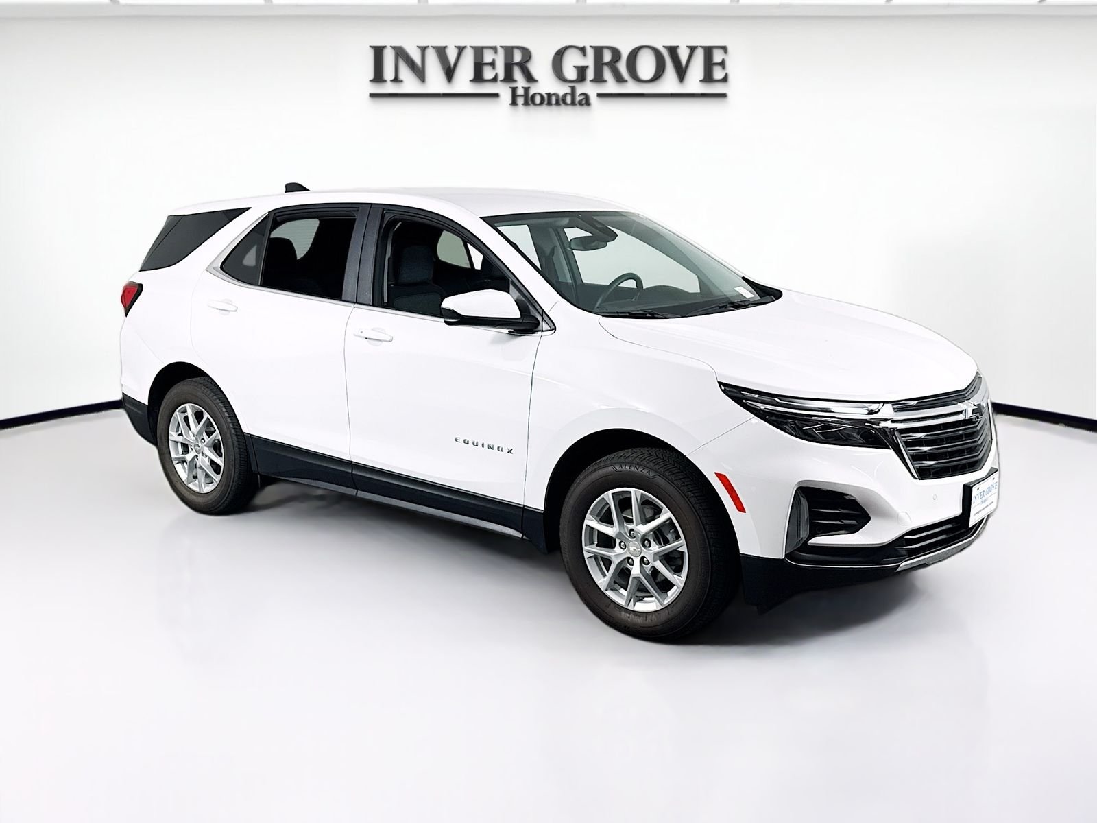 Used 2023 Summit White Chevrolet LT image 3