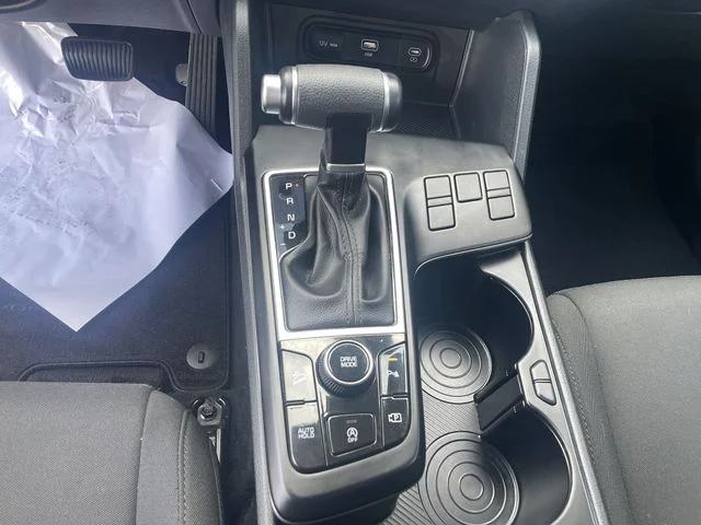 2025 Kia Sportage LX - Photo 26