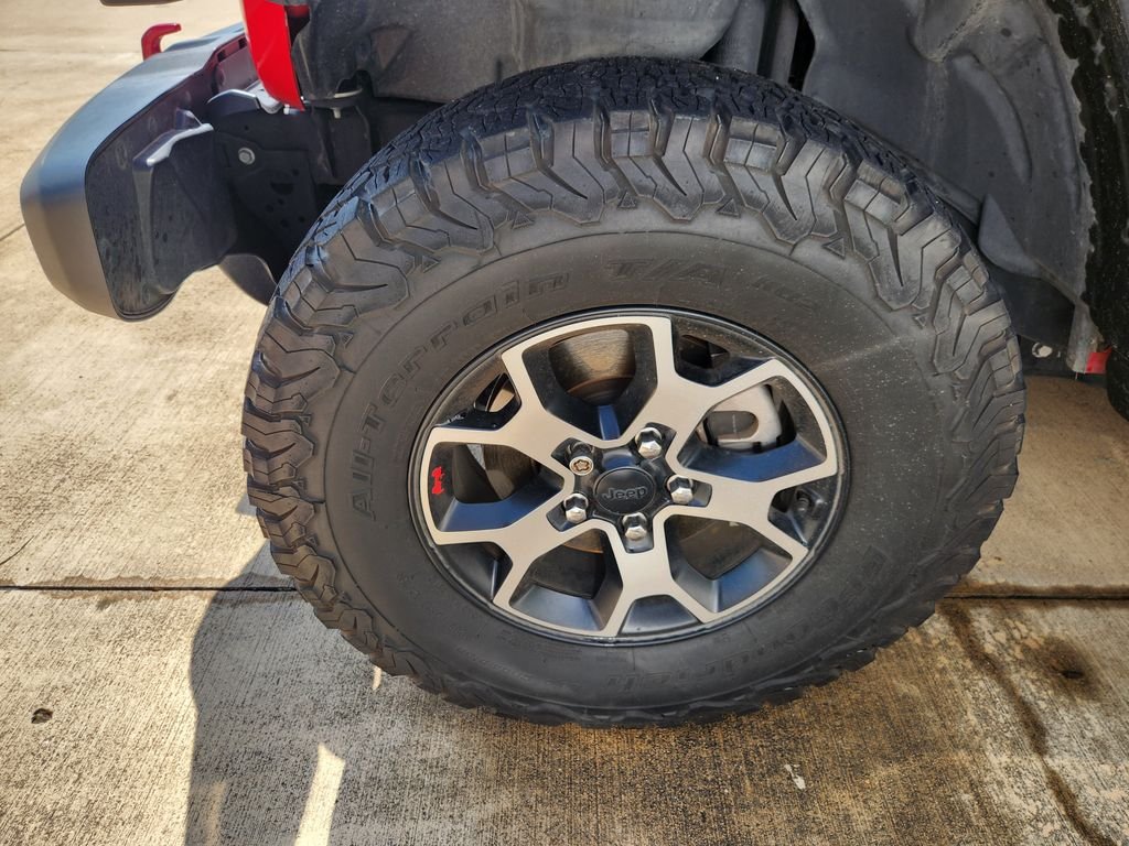 Used 2020 Firecracker Red Clearcoat Jeep Rubicon image 8