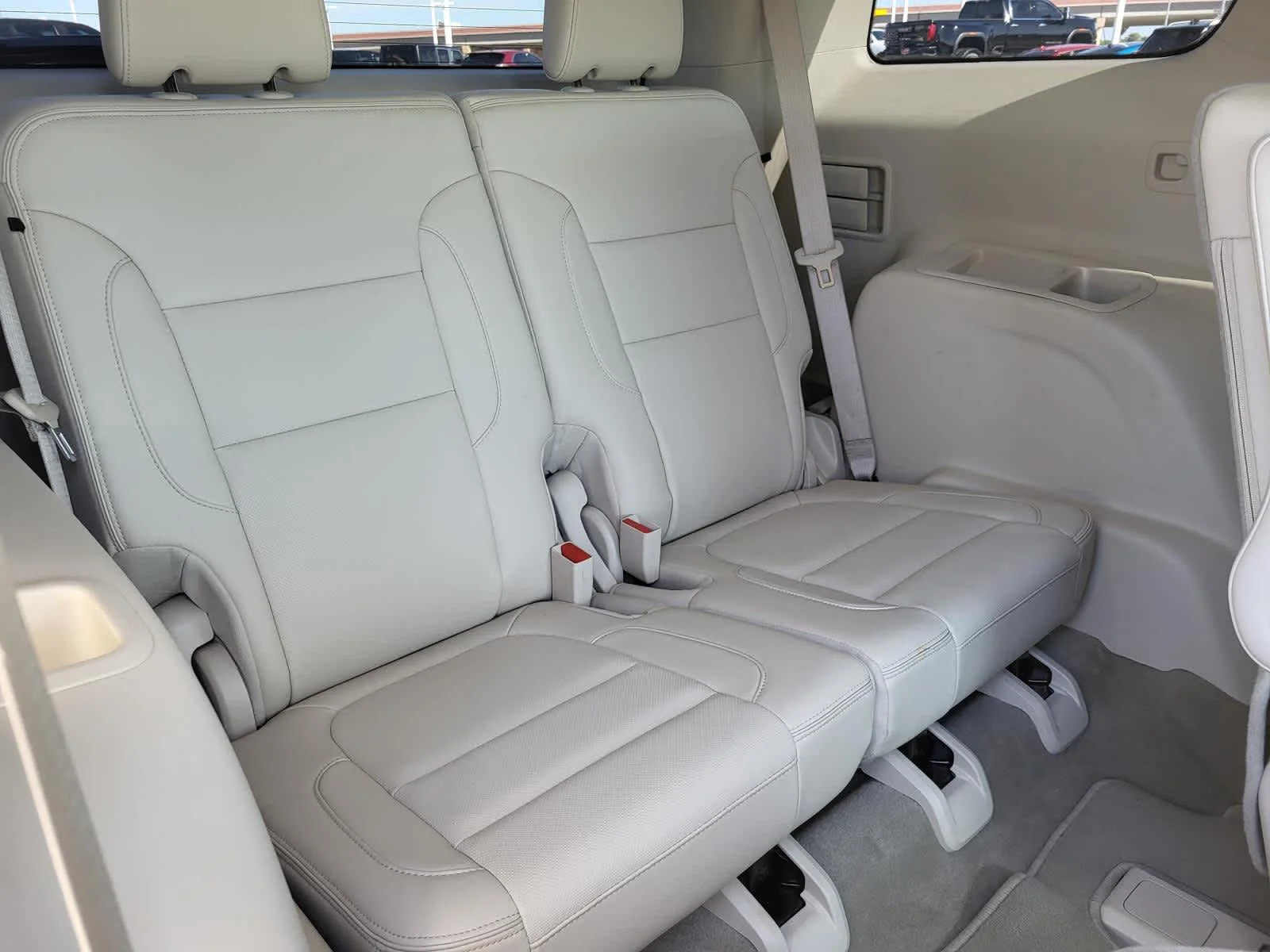 Used 2023 Summit White GMC Denali image 12