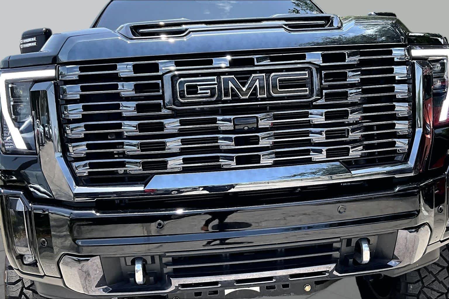 Used 2024 Onyx Black GMC Denali Ultimate image 30