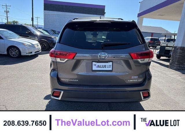 Used 2017  Toyota Limited Platinum image 5