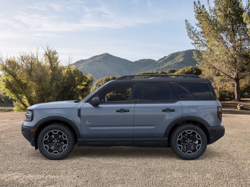 New 2026 Azure Gray Metallic Tri-Coat Ford Outer Banks® image 3