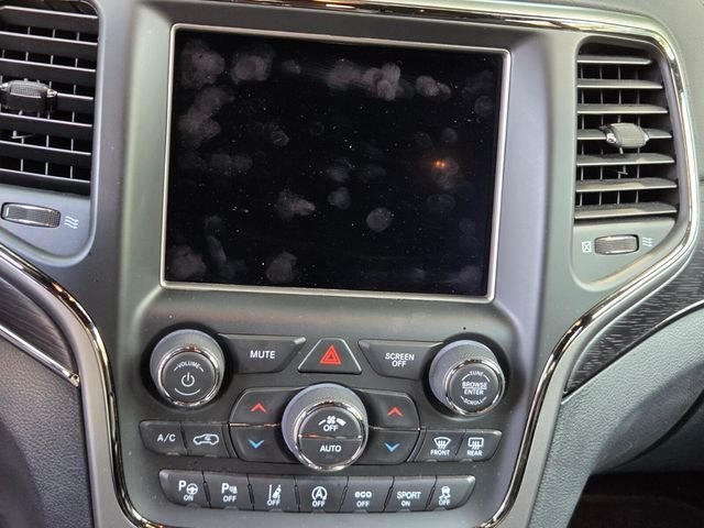 Used 2018 Black Jeep Overland image 11