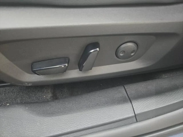 2025 Mitsubishi Outlander Plug-in Hybrid SEL - Photo 18
