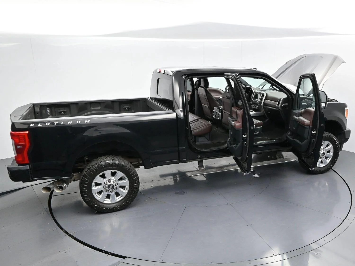 Used 2017 Shadow Black Ford Platinum image 43