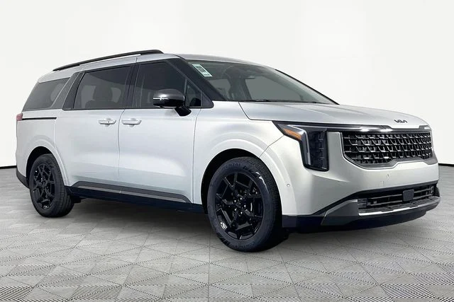 New 2027 Silver Kia SX image 3