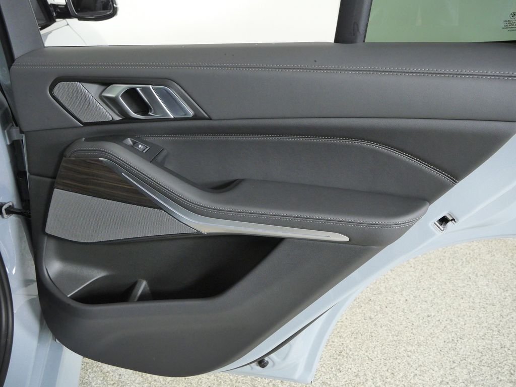 New 2026 Brooklyn Grey Metallic BMW xDrive40i image 25