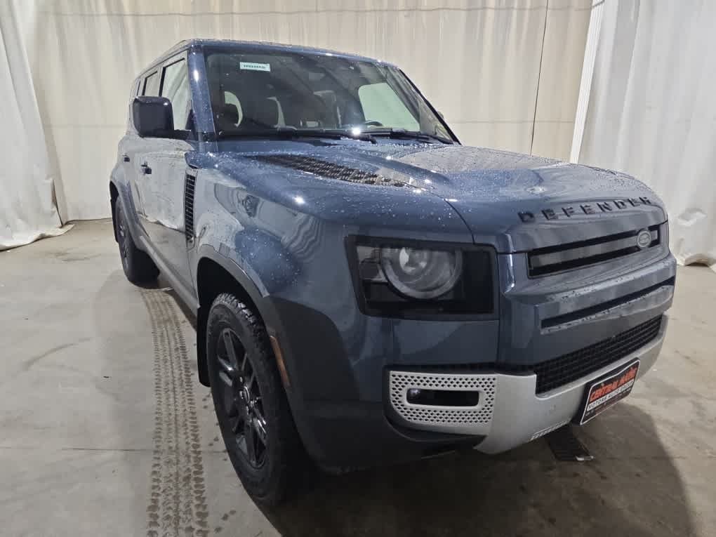 Used 2024 Blue Land Rover S image 8