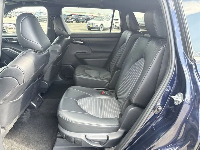 2025 Toyota Highlander XSE - Photo 22