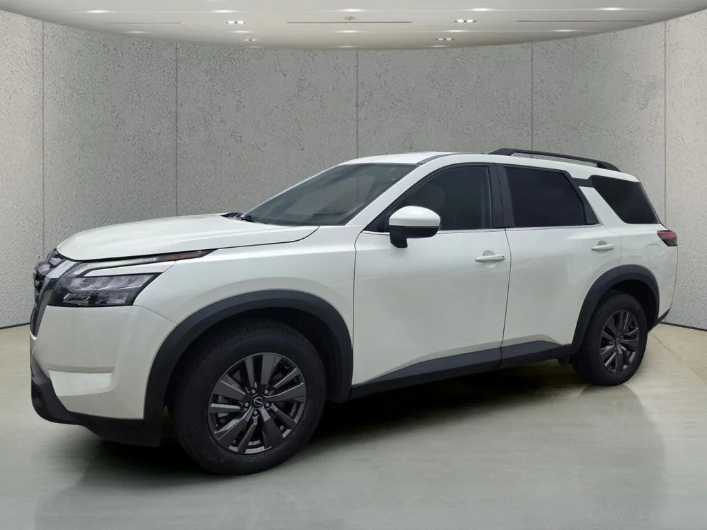 Certified Used 2024 White Nissan SV image 1