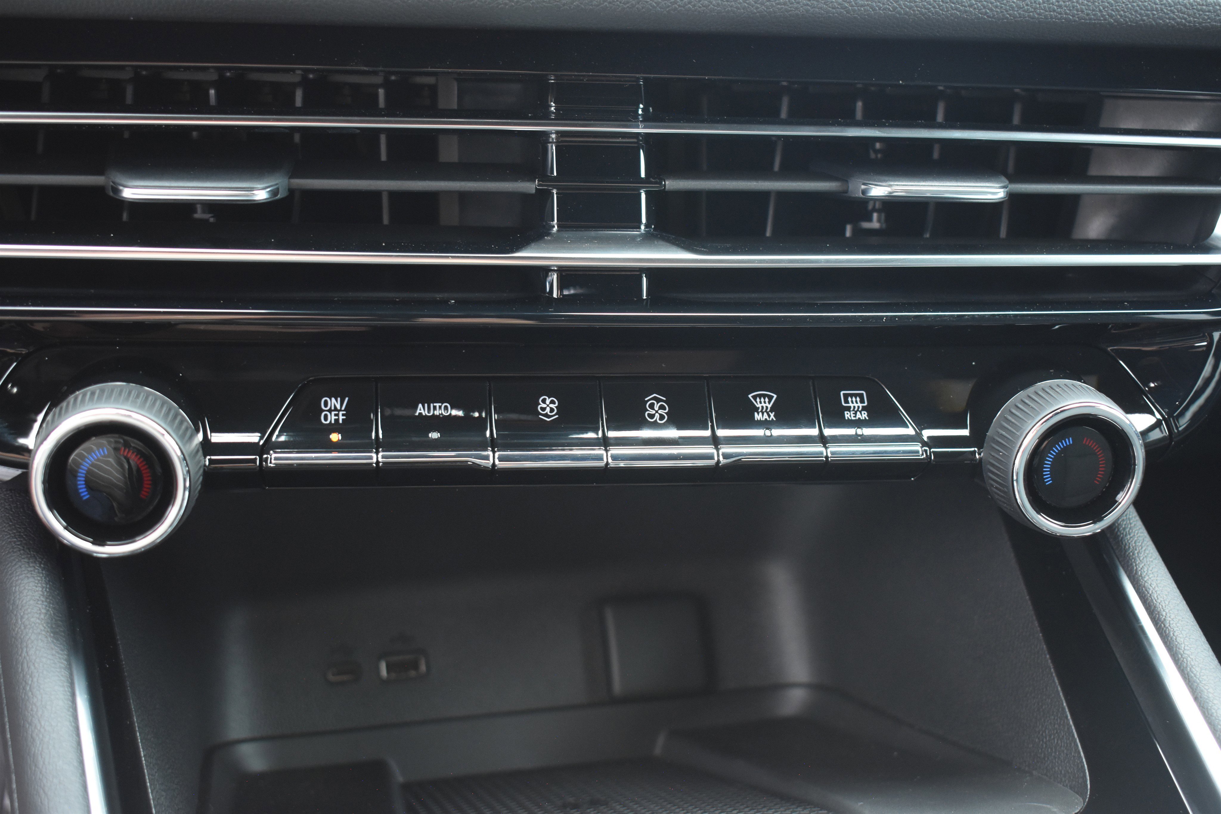 2026 Chevrolet Traverse LT - Photo 27
