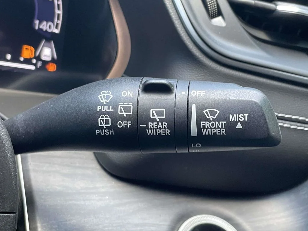 Used 2022 Gray Jeep Limited image 34