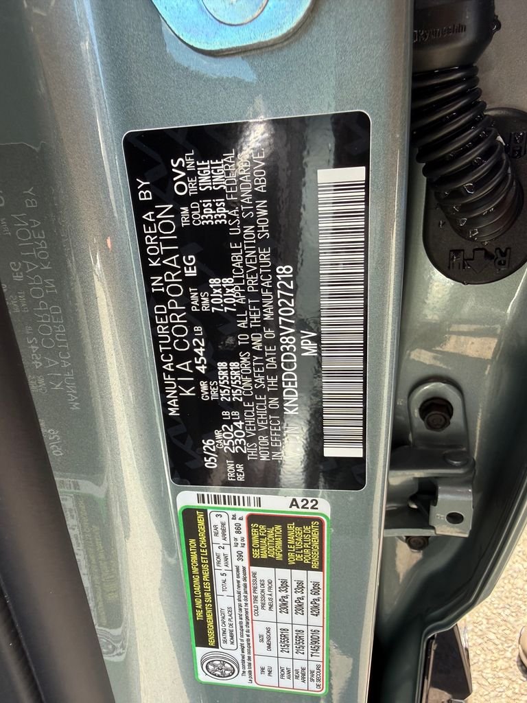 New 2027 Iceberg Green Kia X-Line S image 18